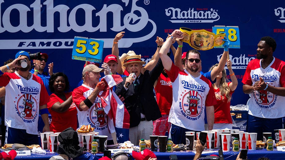 Pat Bertoletti crowned hot dog eating champion amid Joey Chestnut’s absence